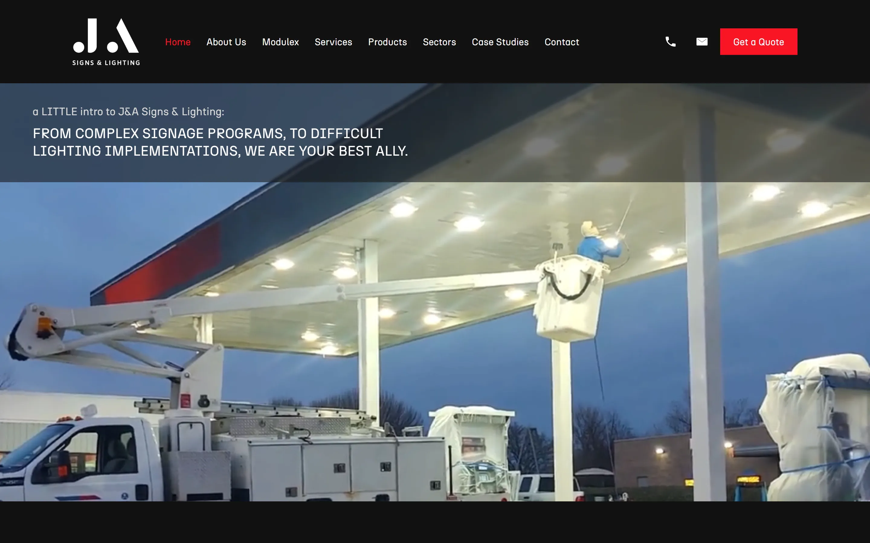 Sitio y presencia digital de J&A Signs & Lighting creados por P2L