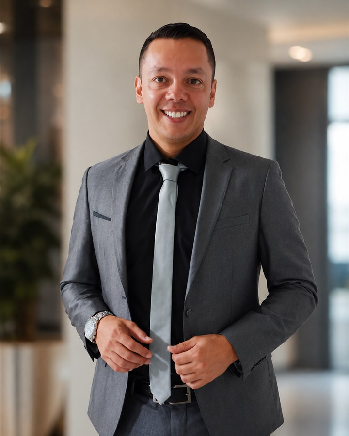 Sergio Aristizabal, founder of P2L Digital Studio